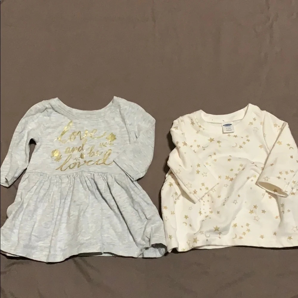Old Navy Tops size 0-3 months